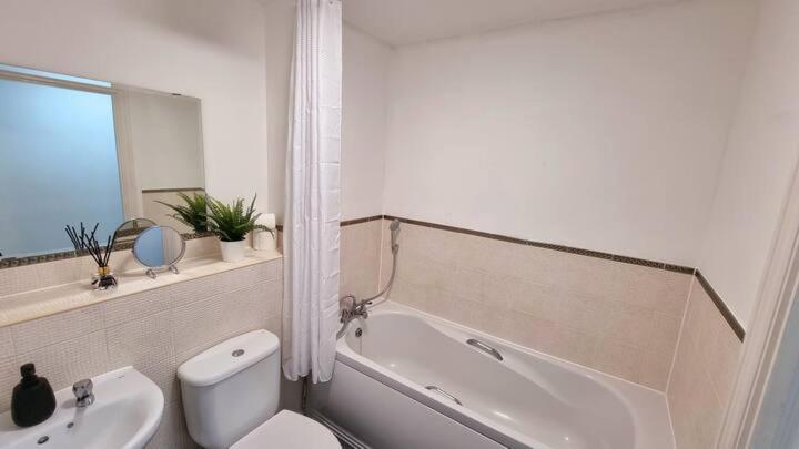 No 62 Fivedom - Charming & Cosy Apartment Саутхамптън Екстериор снимка